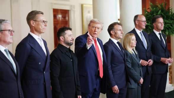 США призвали Европу взять на себя главную роль в гарантиях для Киева – CNN