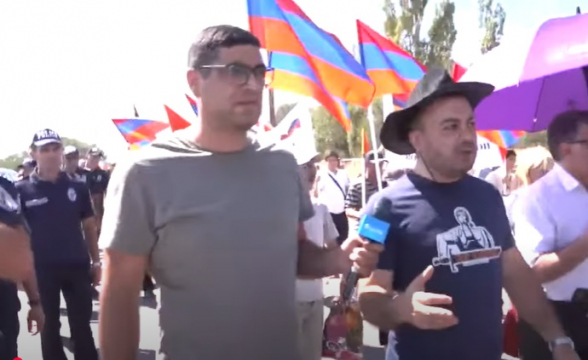 Ոստիկանները պաշտպանում են թուրքական քարոզիչներին․ Մանուկ Սուքիասյան (տեսանյութ)