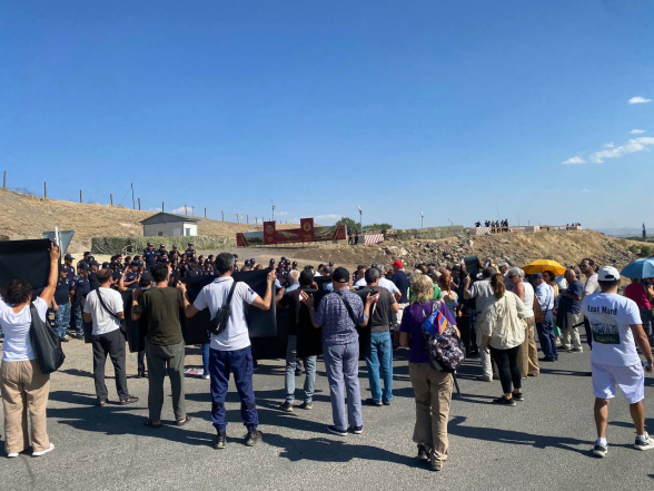 Ի՞նչ էր ուզում հասկացնել Ալիևը Փաշինյանին՝ «եվրաթուրքերի» միջոցով օգոստոսի 23-ին «ցույց» կազմակերպելով ռուսական ռազմաբազայի մոտ