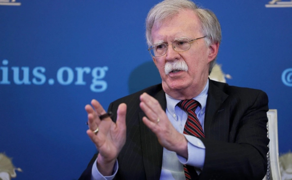 Болтон после обысков раскритиковал стратегию Трампа по Украине