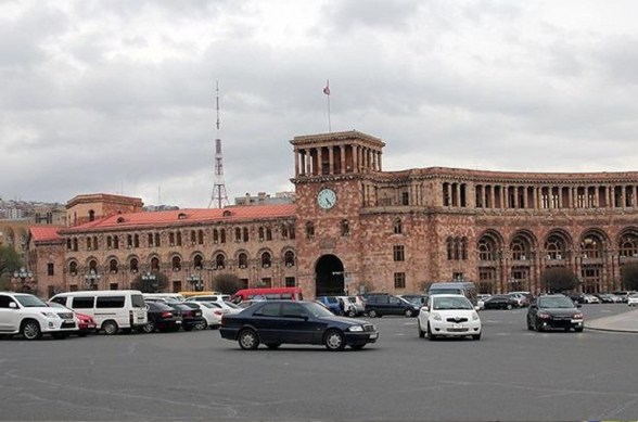 Հանրապետության հրապարակում 58-ամյա տղամարդը փորձել է ինքնահրկիզվել