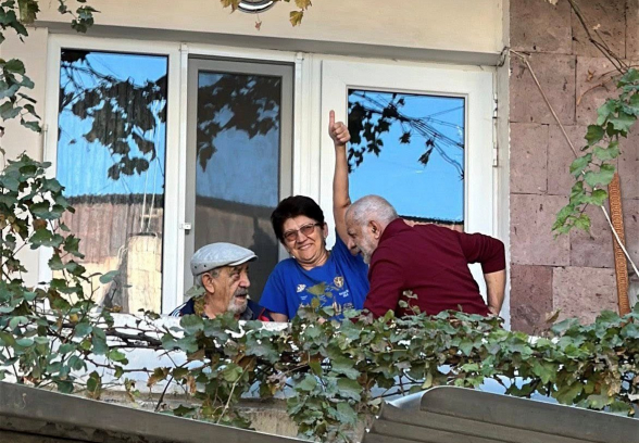 Տեսեք, թե «Մայր Հայաստանի» թեկնածուներին ոնց են դիմավորում (տեսանյութ)