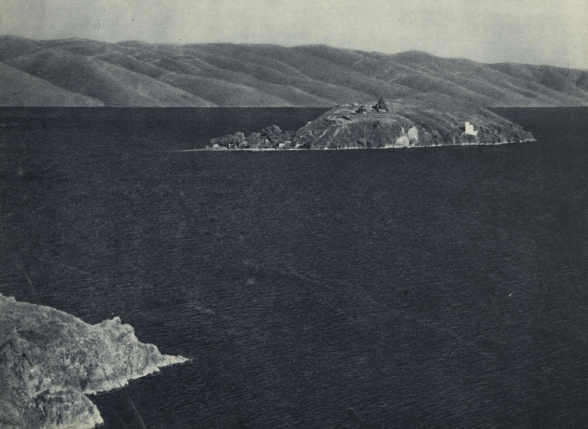 Շուտով դասագրքերում ու քարտեզներում Սևանա լիճը Նիկոլը փոխելու է գյոյչա անունով