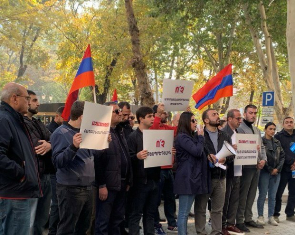 Տնաբույծ իրավապաշտպանների համար ժողովրդավարությունն ընդամենը բիզնես է․Արեգնազ Մանուկյան (տեսանյութ)