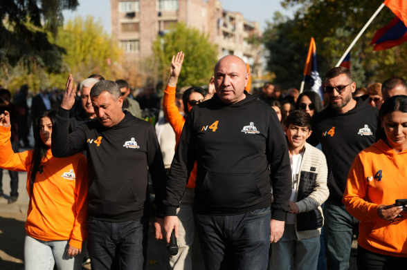 У людей аллергия на эту власть: репортаж 5-го канала о заключительном митинге партии «Мать Армения» в Вагаршапате