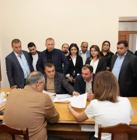 Քննչական կոմիտեն խուզարկություն է իրականացնում «Հաղթանակ» դաշինքի ավագանու անդամների տներում