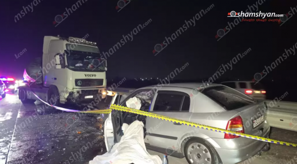 Արարատի մարզում «Opel»-ը երթևեկել է հանդիպակաց երթևեկելի գոտով և բшխվել «Volvo» բեռնատարին․ կա զnհ