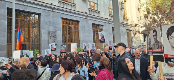 Акция в защиту всех политзаключенных (прямой эфир)