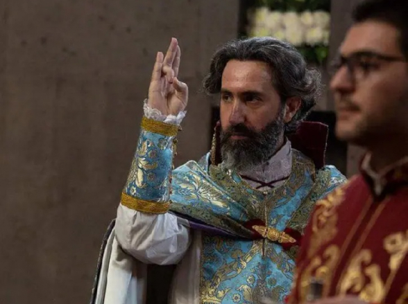 Դատապարտում եմ ուխտադրուժ և նենգադավ սրբազան Հայրերին․ Հայր Ասողիկ