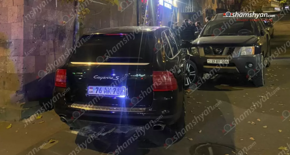 Բաղրամյան պողոտայում «Porsche Cayenne»-ը բшխվել է «Nissan X-Trail»-ին, հայտնվել մայթին, ապա բшխվել երկաթե արկղին