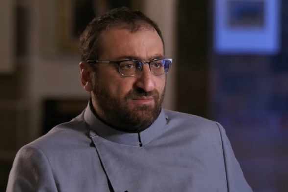 Արշակ Սրբազան․