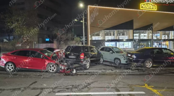 Կոմիտասի անվան պանթեոնի դիմաց բшխվել են «Mercedes»-ը, «Fiat»-ը, «Opel»-ը և «Ford»-ը․ վերջինի վարորդը եղել է ոչ սթափ