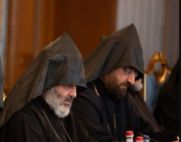 Դեկտեմբերի 18-ը կմնա մեր նորագույն պատմության խայտառակ ու ամոթալի էջերից մեկը. Բագրատ և Արշակ Սրբազանների հայտարարությունը կալանավայրից