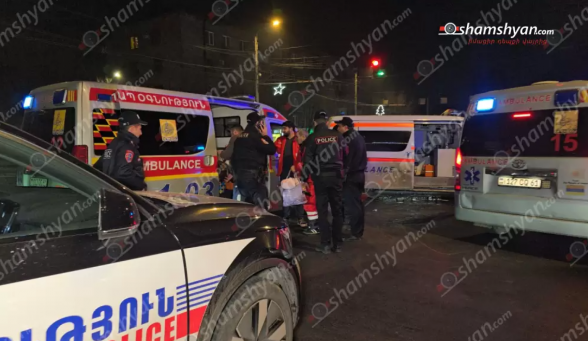 Կոմիտասի պողոտայում բախվել են «Tesla»-ն, «BMW»-ն, «Mercedes»-ը, «Hongqi»-ն, «Kia»-ն և շտապօգնության ավտոմեքենան․ կան տուժածներ, այդ թվում՝ երեխաներ