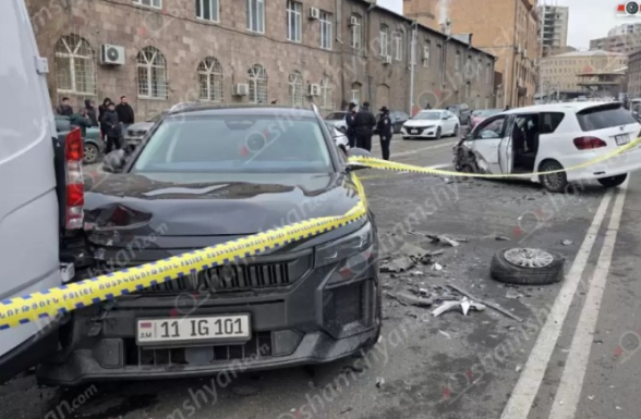 Խոշոր ավտովթար՝ Երևանում. կա 6 տուժած, որից 3-ը՝ երեխաներ