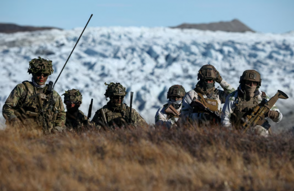 Макрон анонсировал военные учения «Арктическая выносливость» в Гренландии