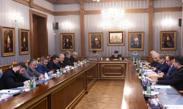 Գերագույն հոգևոր խորհուրդը խստորեն դատապարտել է ծառայություն իրականացնող հոգևորականների նկատմամբ գործադրվող ճնշումները