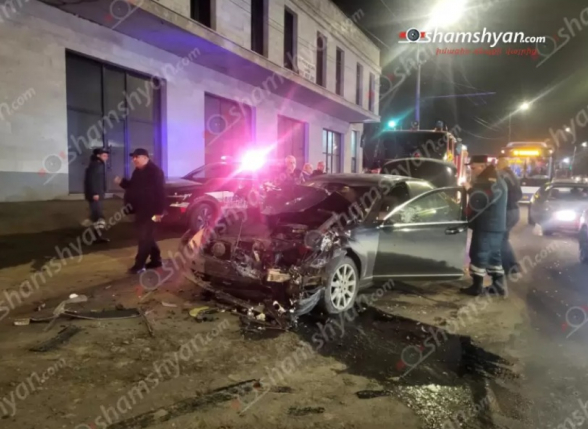 Երևանում բшխվել են «Mercedes»-ը ու թիվ 7 երթուղին սպասարկող «Zhongtong» մակնիշի ավտոբուսը