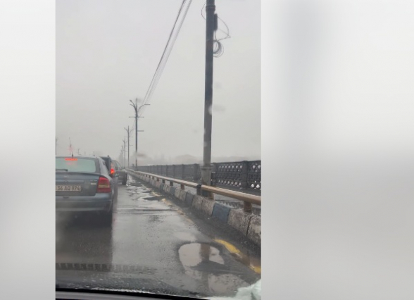 Ձյունն ու անձրևը մաքրել են ՔՊ-ական ասֆալտը (տեսանյութ)