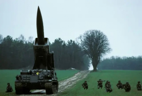 Глава МИД Эстонии допустил размещение в стране ядерного оружия