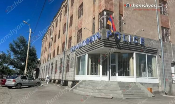 Արտառոց դեպք՝ Գյումրիում, ամբողջությամբ մերկ 20-ամյա մի տղայի տեղափոխել են Գյումրու ԲԿ