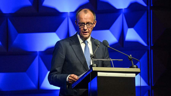 Мерц пригрозил Венгрии последствиями за блокировку кредита Украине