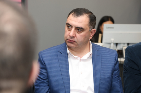 Ավանի բնակիչները դժգոհություն են հայտնել համատիրություններից (տեսանյութ)