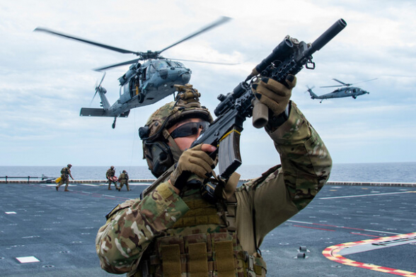 Китайские компании начали продавать дополненные ИИ данные об армии США – WP