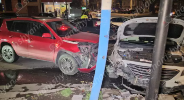 Երևանում բախվել են «Lexus»-ը, «Toyota»-ն և «Hyundai»-ն
