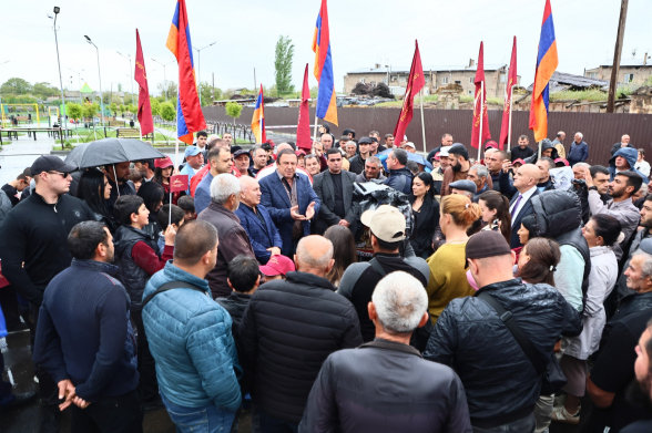Սիսիանում և Գորիսում բնակիչների հետ ունեցանք շատ ջերմ և անմիջական հանդիպումներ․ Գագիկ Ծառուկյան (տեսանյութ)