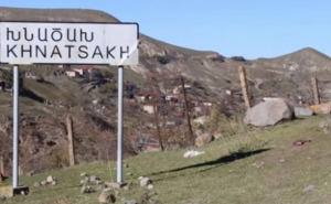 headerImg